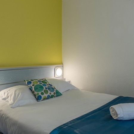 As Hotel Orleans Nord อาร์เตอเนย์ ภายนอก รูปภาพ